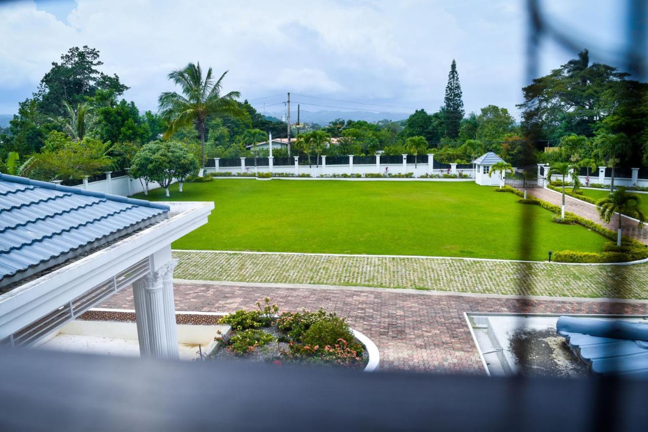 Jamgolia Place Mandeville Buitenkant foto