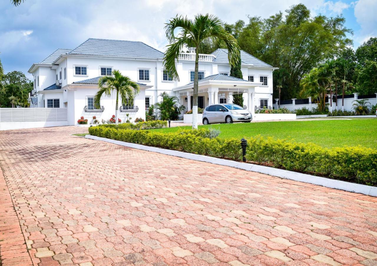 Jamgolia Place Mandeville Buitenkant foto