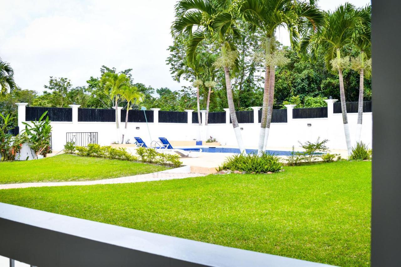 Jamgolia Place Mandeville Buitenkant foto