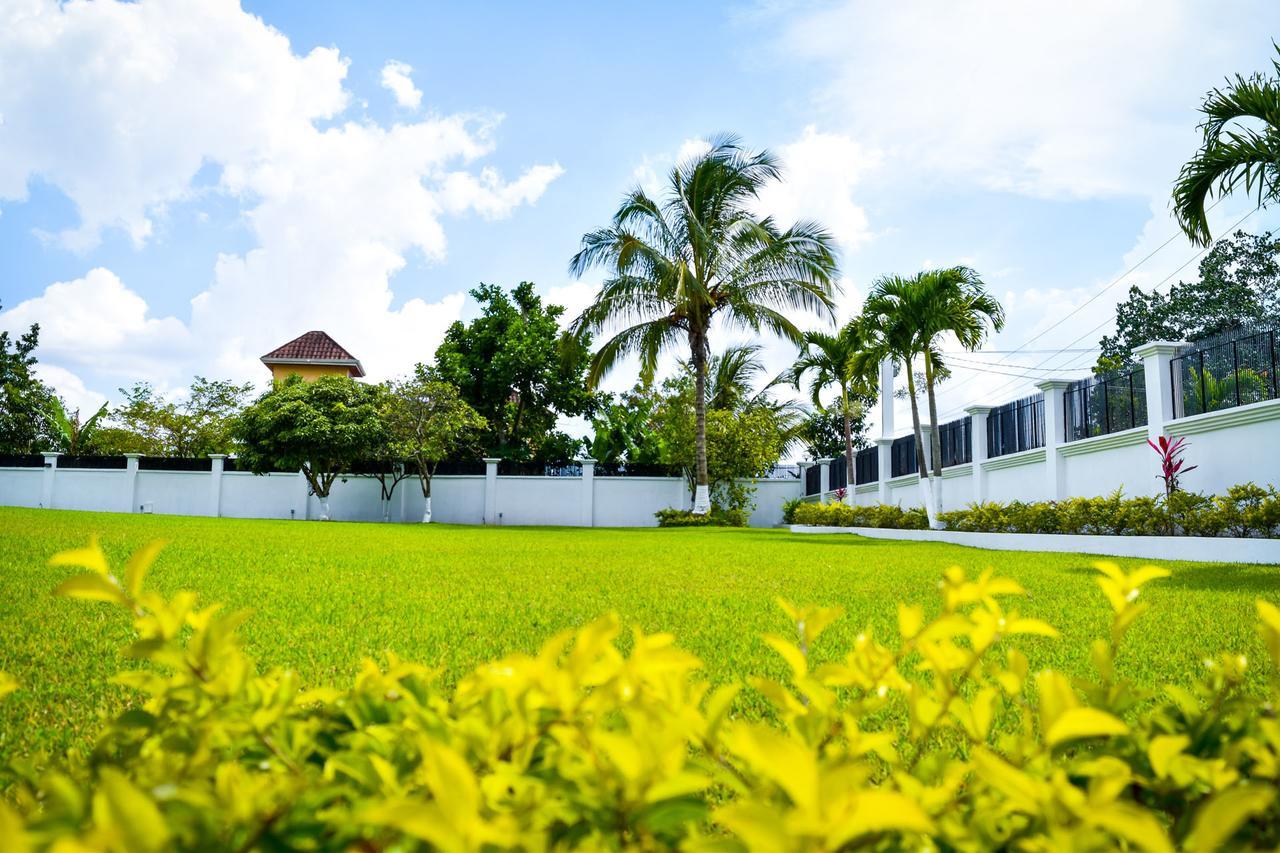 Jamgolia Place Mandeville Buitenkant foto